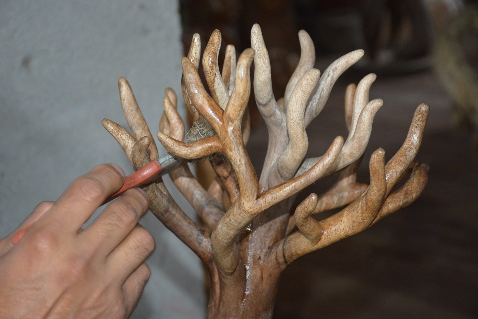 Aplicación de Barniz de la madera